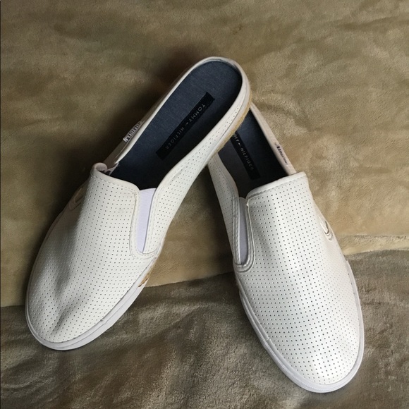 tommy hilfiger men's slip on shoes